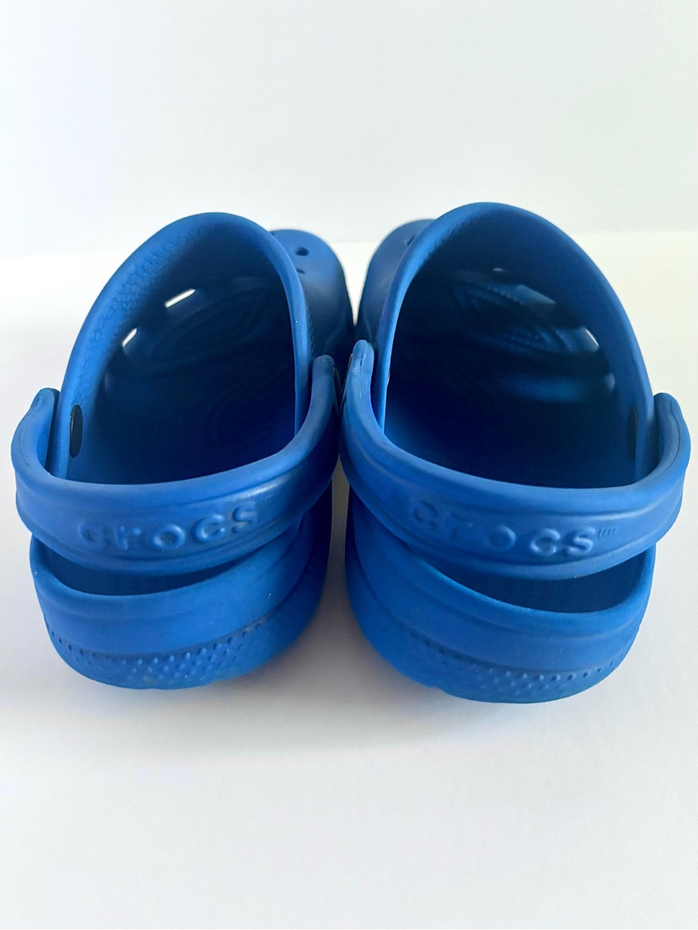 Crocs Classic Clog — Kids/Youth/Big Kids J4 — Blue — GUC - Picture 4 of 12